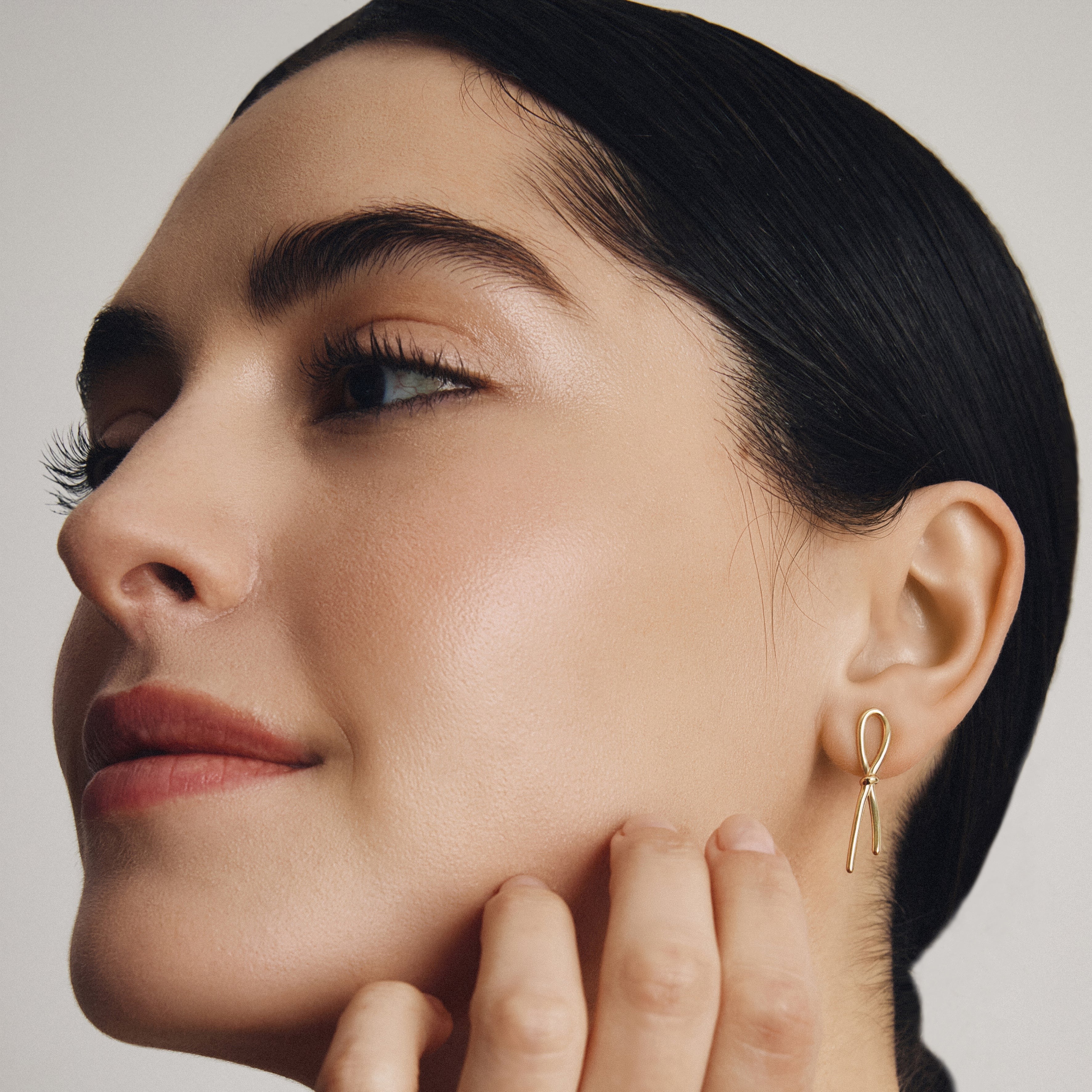 REBORN EARRINGS / WHITE