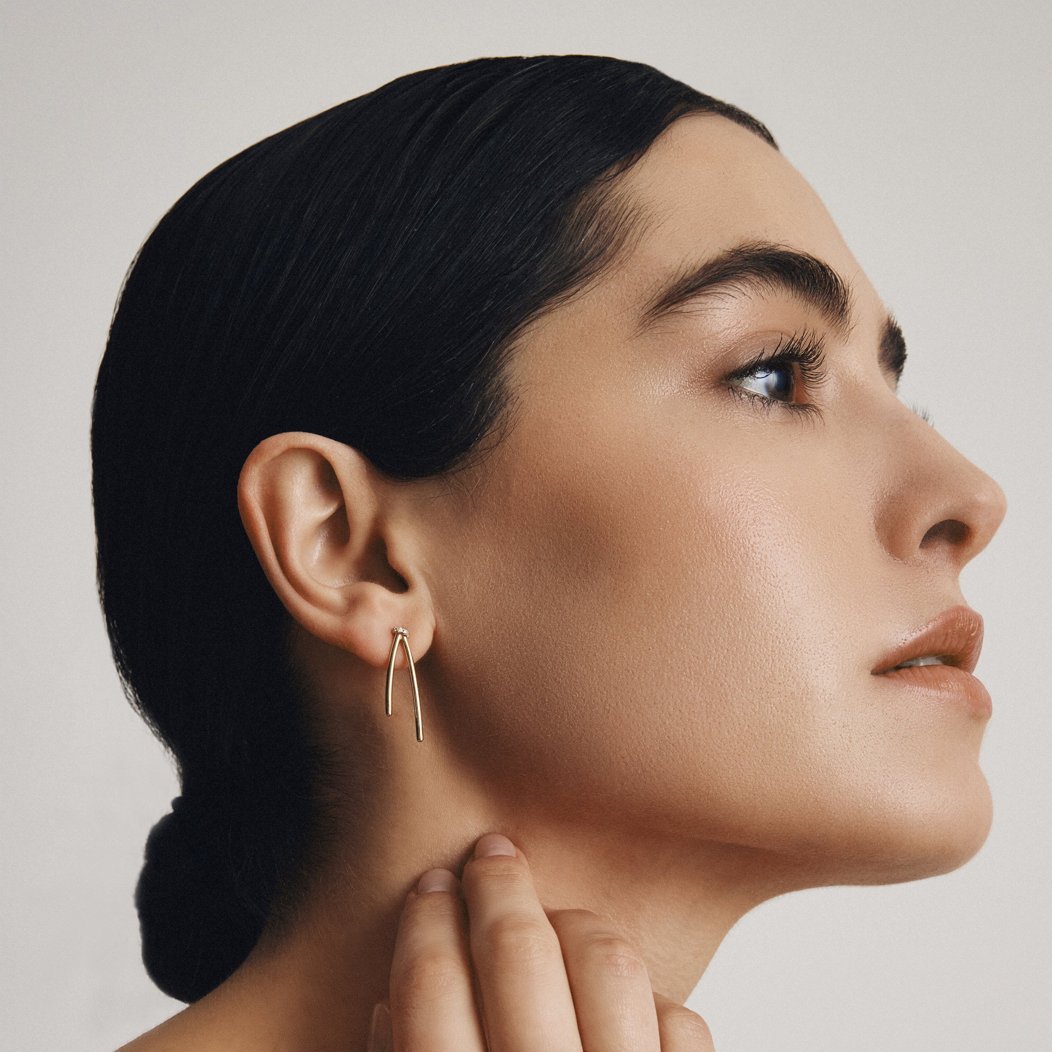 REBORN HALF PAVE EARRINGS / WHITE