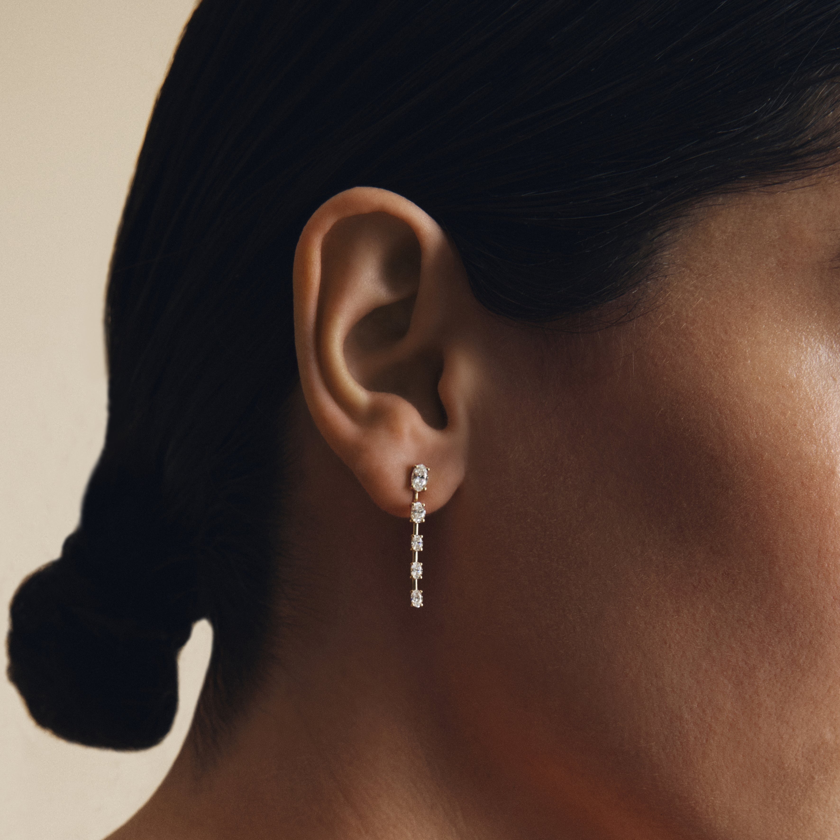 OVAL CANDY EARRINGS / WHITE